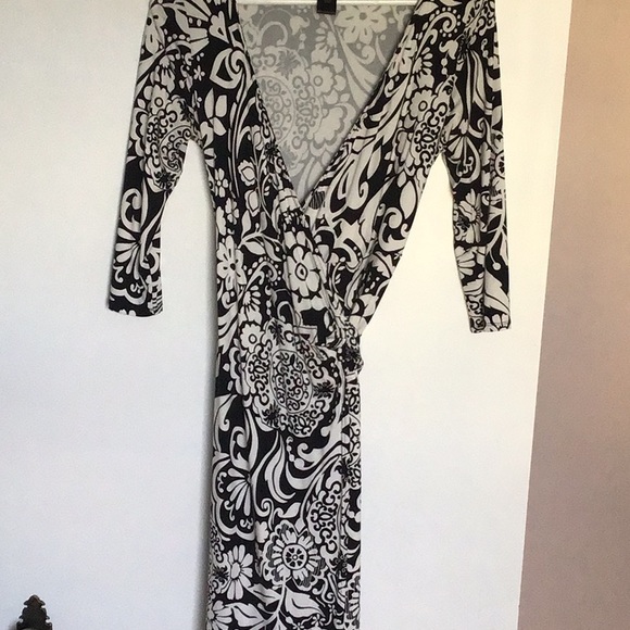 Anne Taylor Wrap Dress - Picture 3 of 4